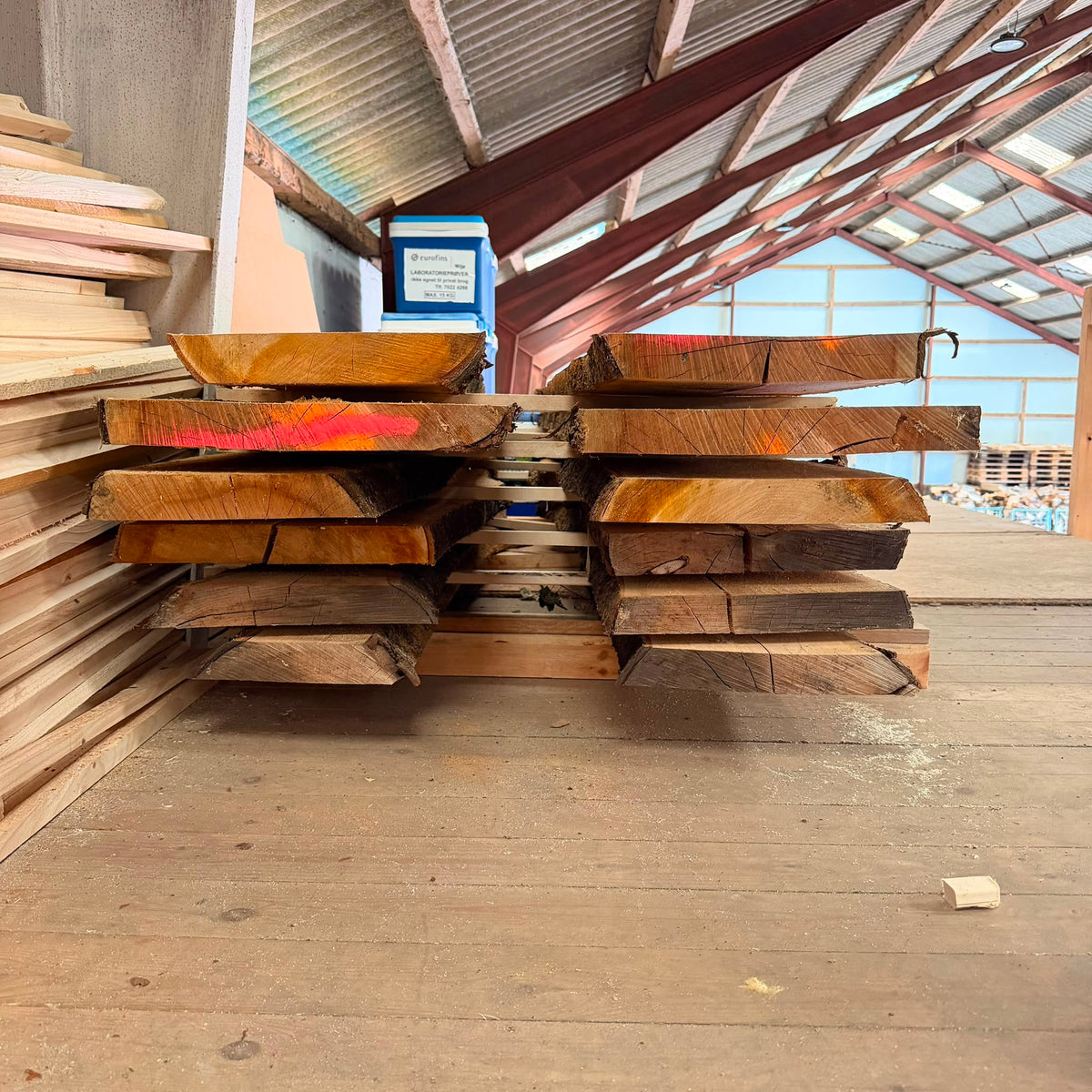 Kirsebærplanker – 240 × 30–40 × 5 cm